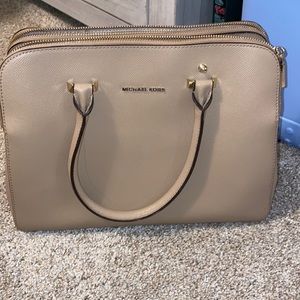 MICHAEL KORS tan purse